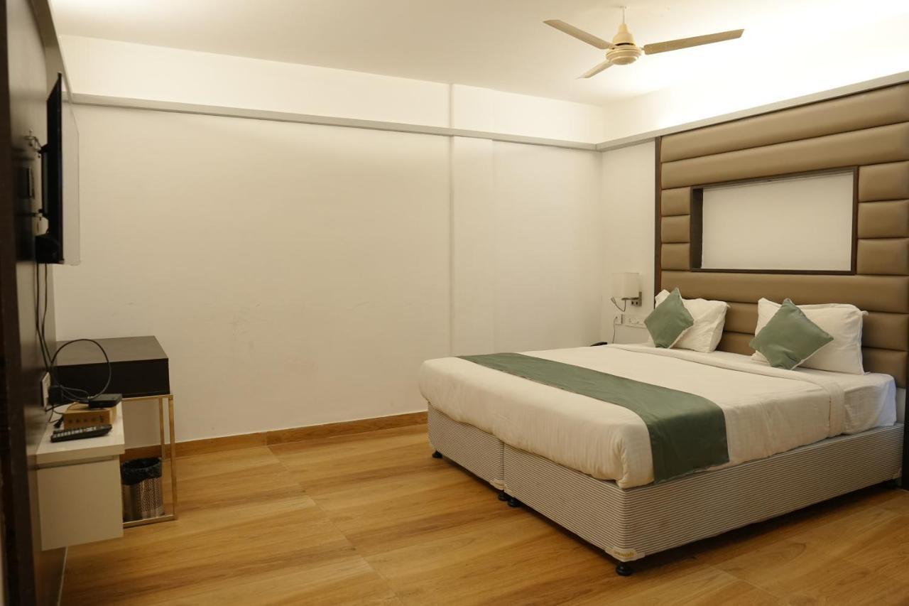 Hotel Konark Khammam Экстерьер фото